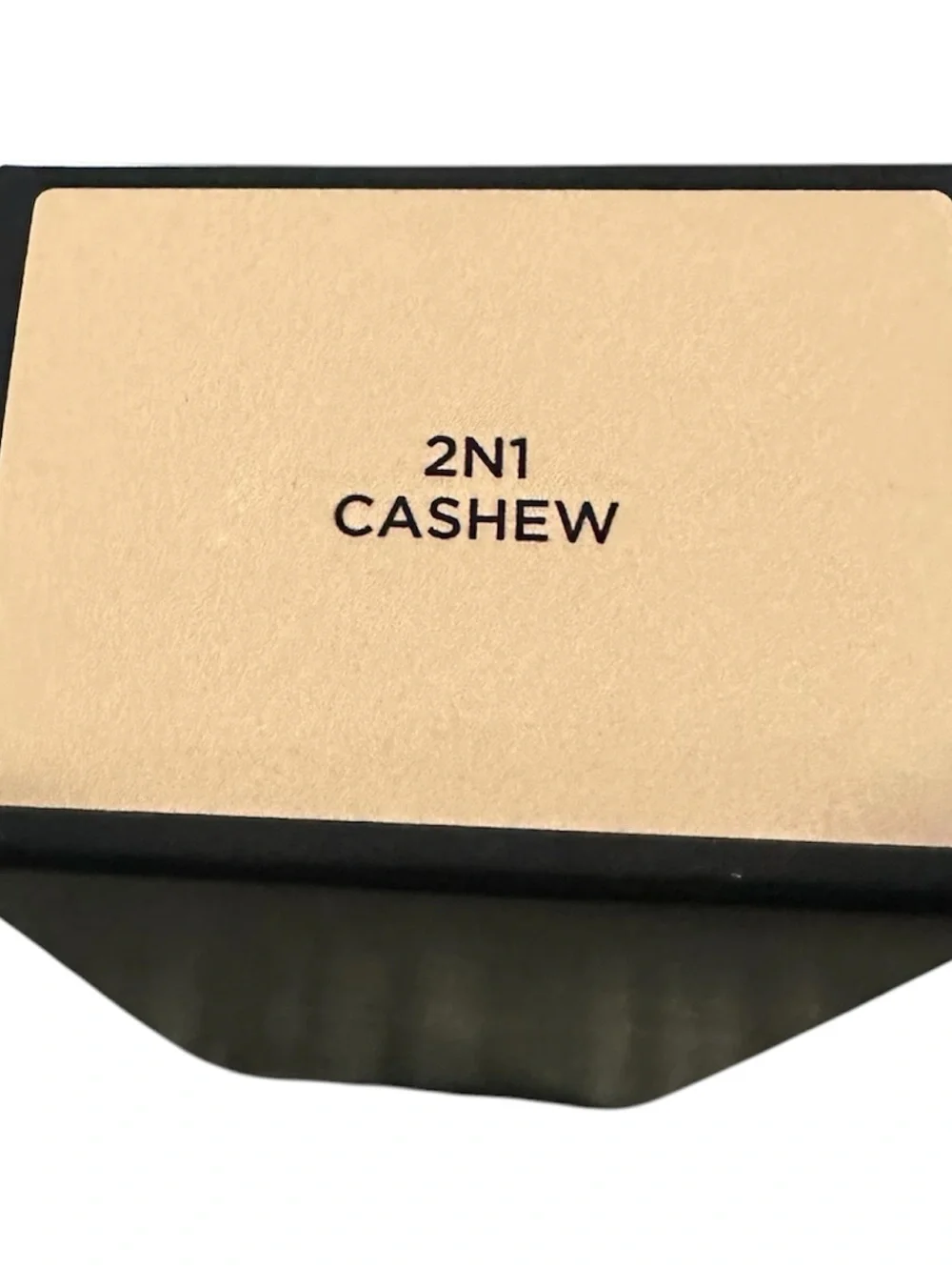 Laura Mercier Real Flawless Weightless foundation shade: 2N1 cashew fair to med
